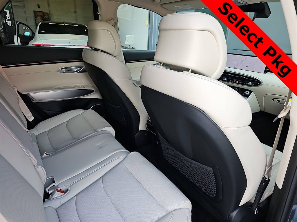 Thumbnail: 2026 Genesis GV70 - 12