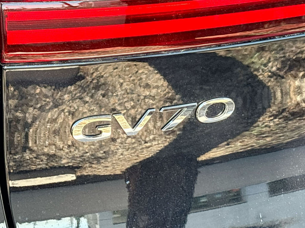 Thumbnail: 2025 Genesis GV70 - 7