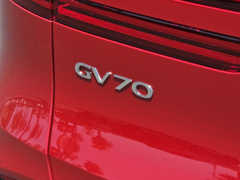 Thumbnail: 2026 Genesis GV70 - 7