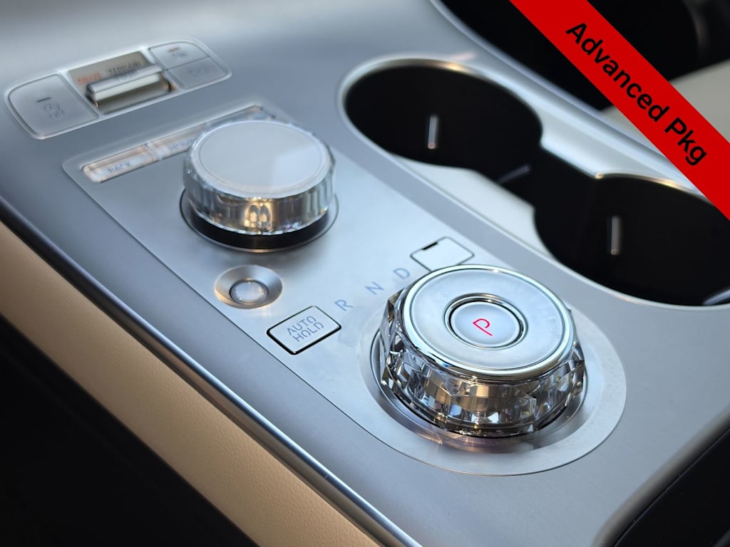 Thumbnail: 2026 Genesis GV70 - 23