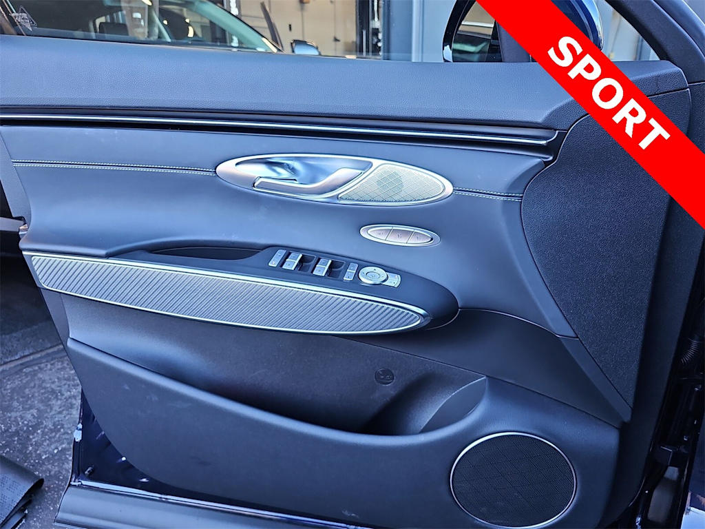 Thumbnail: 2025 Genesis GV70 - 28