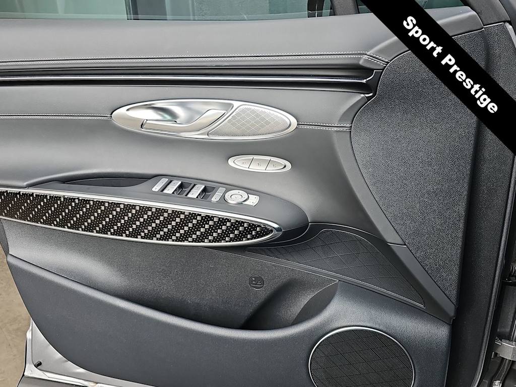 Thumbnail: 2025 Genesis GV70 - 28