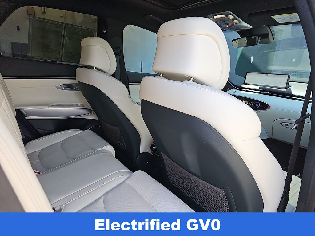 Thumbnail: 2025 Genesis GV70 - 12