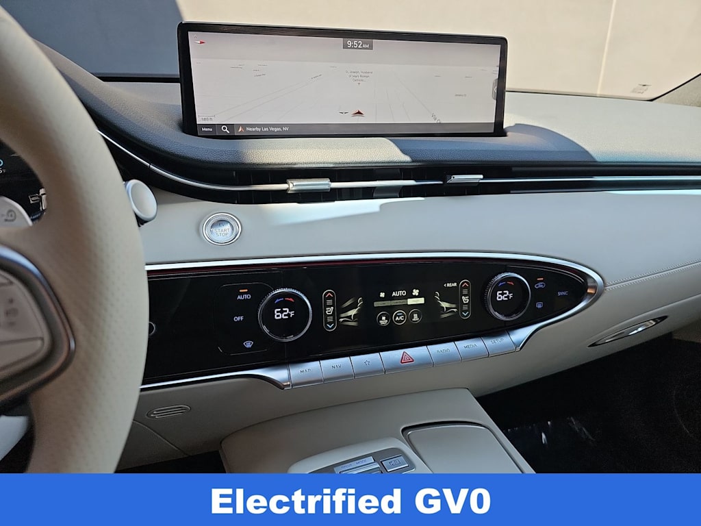 Thumbnail: 2025 Genesis GV70 - 14