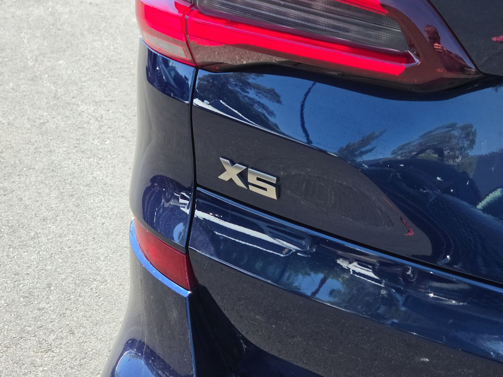 Thumbnail: 2022 BMW X5 - 7