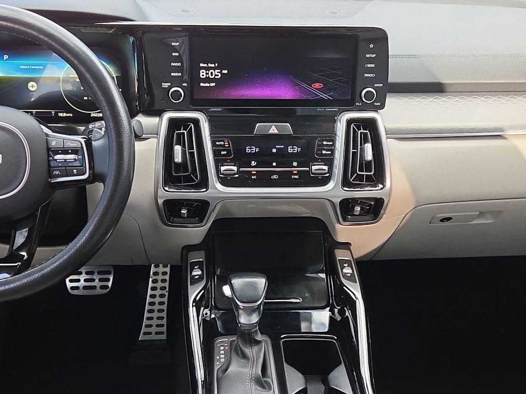 Thumbnail: 2022 Kia Sorento - 15
