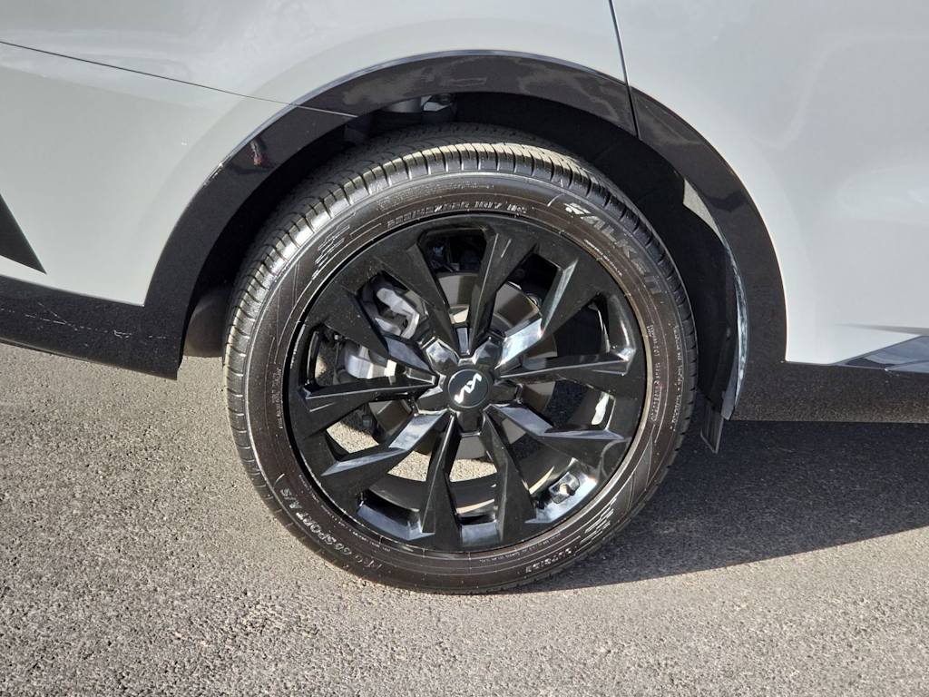 Thumbnail: 2022 Kia Sorento - 8