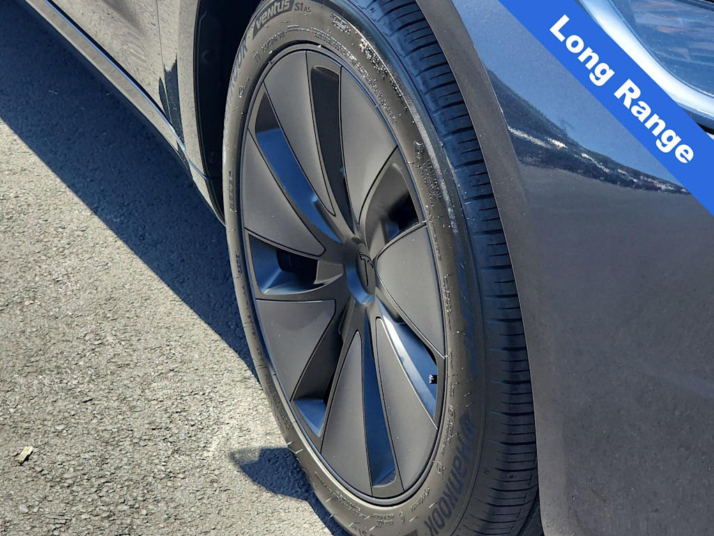 Thumbnail: 2025 Tesla Model 3 - 7