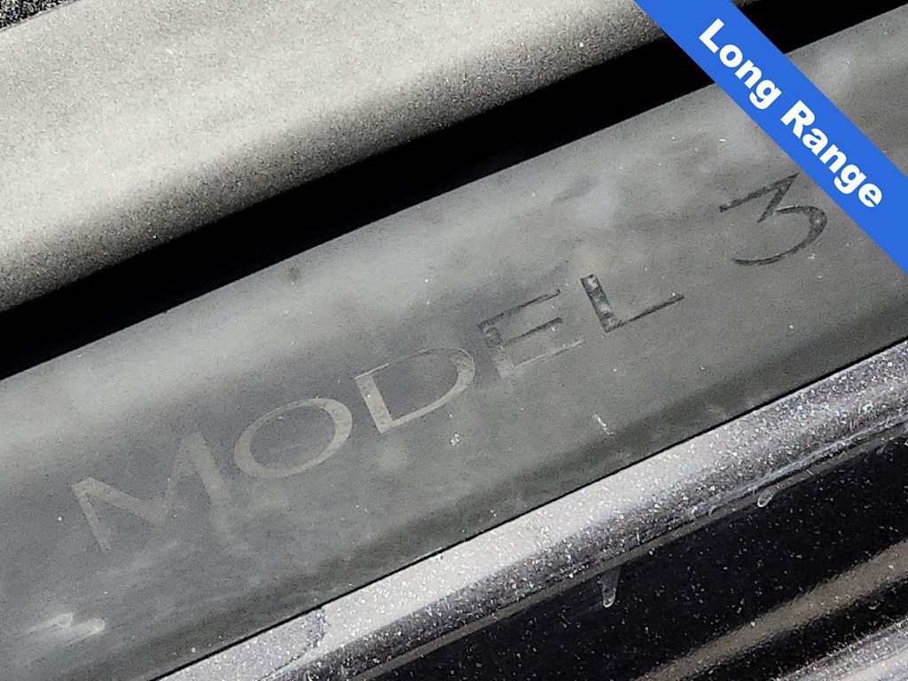 Thumbnail: 2025 Tesla Model 3 - 16