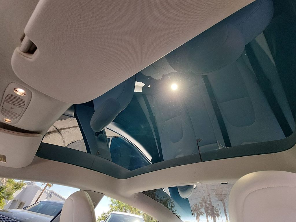 Thumbnail: 2023 Tesla Model 3 - 28