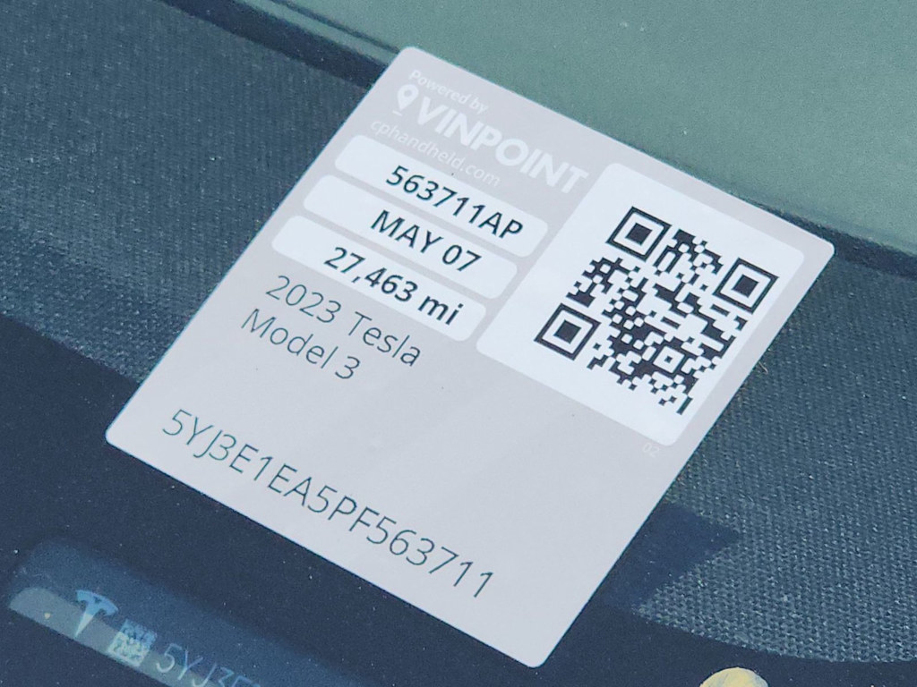 Thumbnail: 2023 Tesla Model 3 - 16