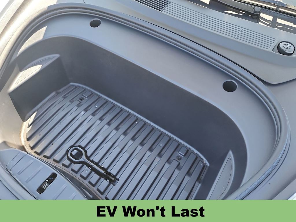 Thumbnail: 2023 Tesla Model 3 - 16