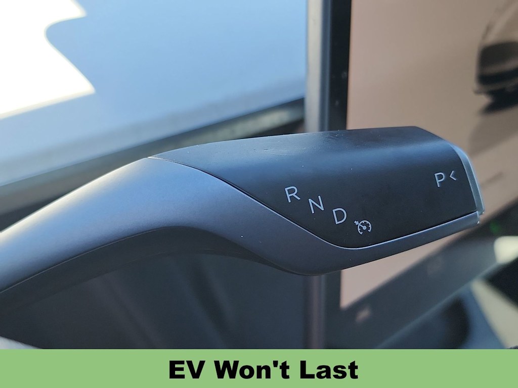 Thumbnail: 2023 Tesla Model 3 - 21