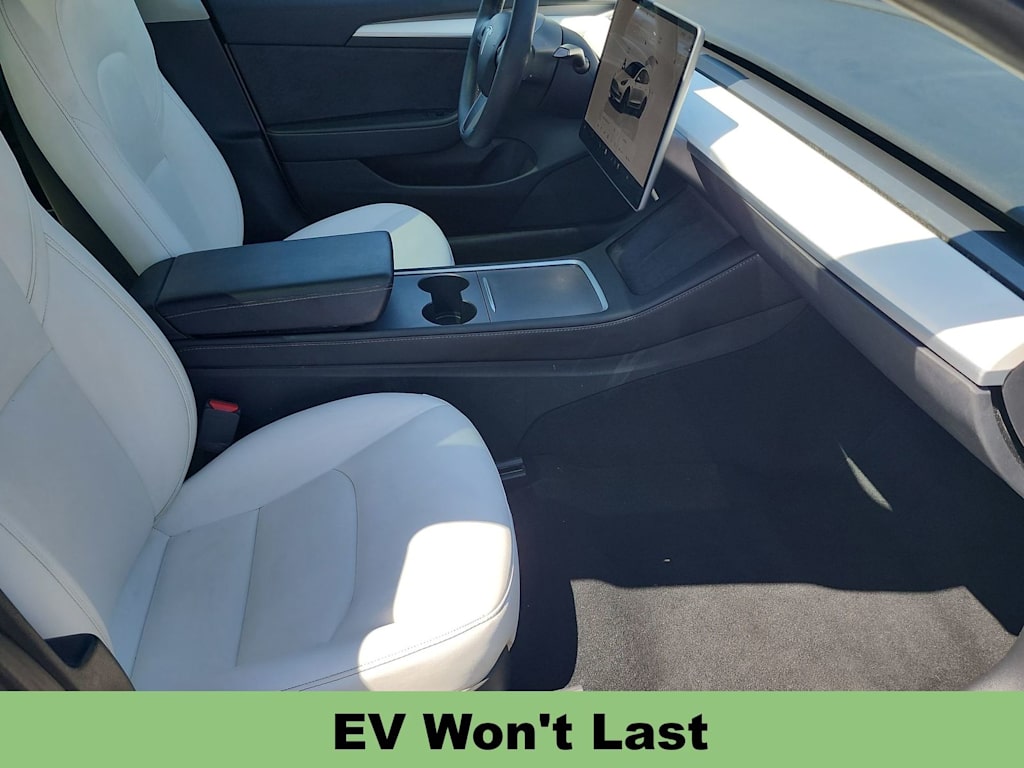 Thumbnail: 2023 Tesla Model 3 - 7