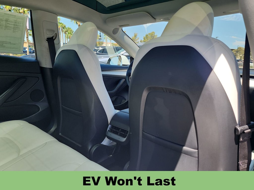 Thumbnail: 2023 Tesla Model 3 - 17