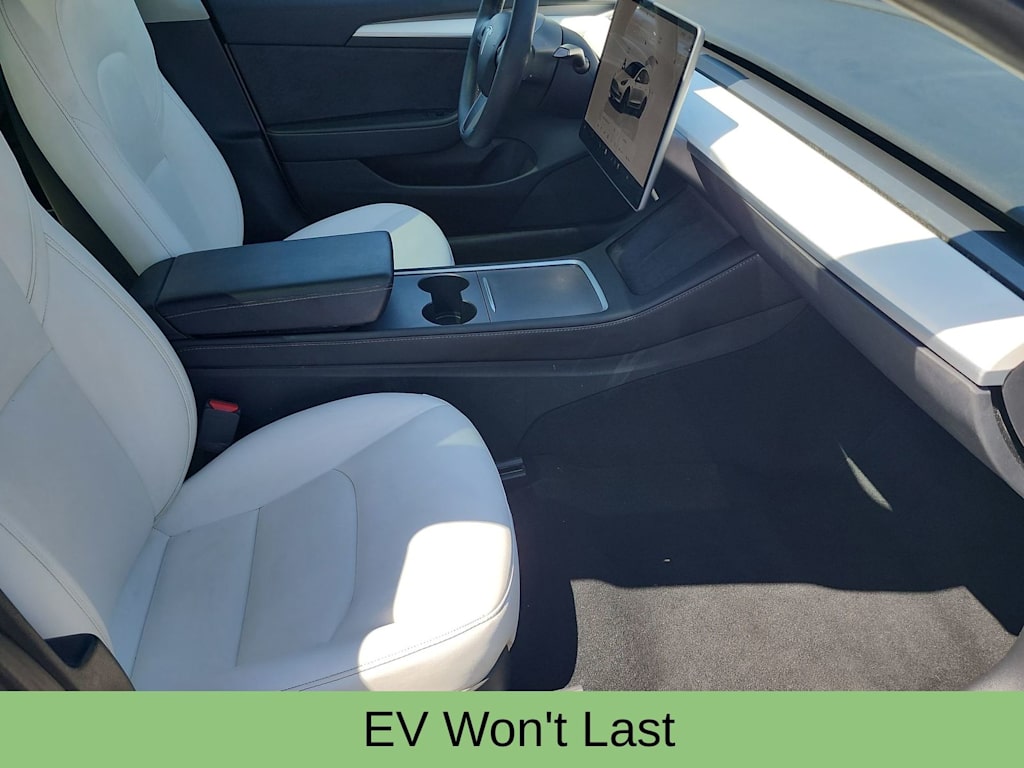 Thumbnail: 2023 Tesla Model 3 - 7