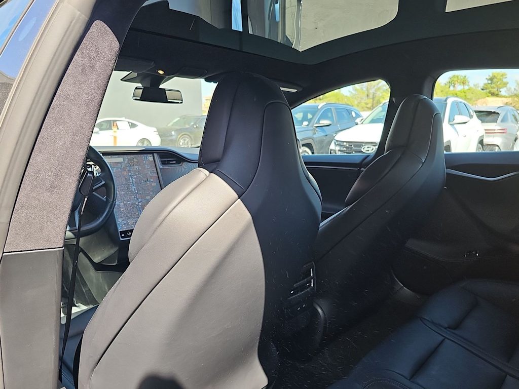 Thumbnail: 2020 Tesla Model S - 12