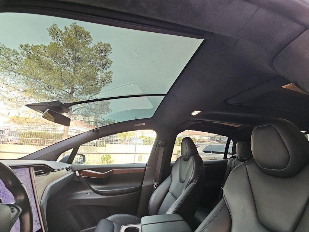 Thumbnail: 2020 Tesla Model X - 27