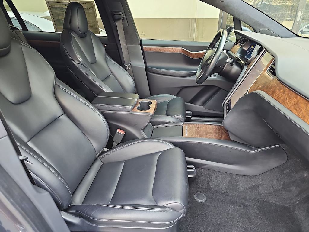 Thumbnail: 2020 Tesla Model X - 11