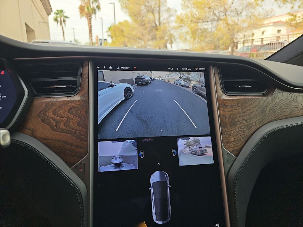 Thumbnail: 2020 Tesla Model X - 14
