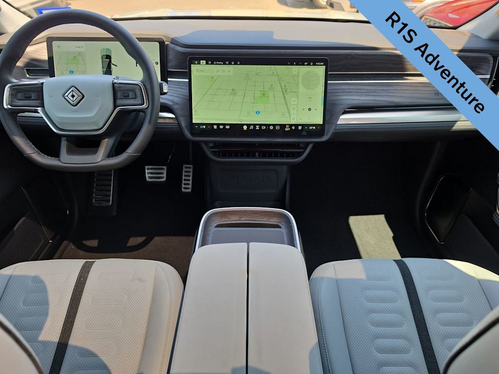 Thumbnail: 2023 Rivian R1S - 9
