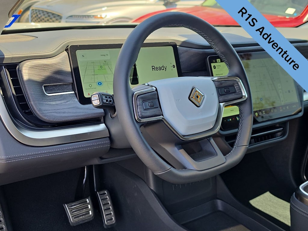 Thumbnail: 2023 Rivian R1S - 2