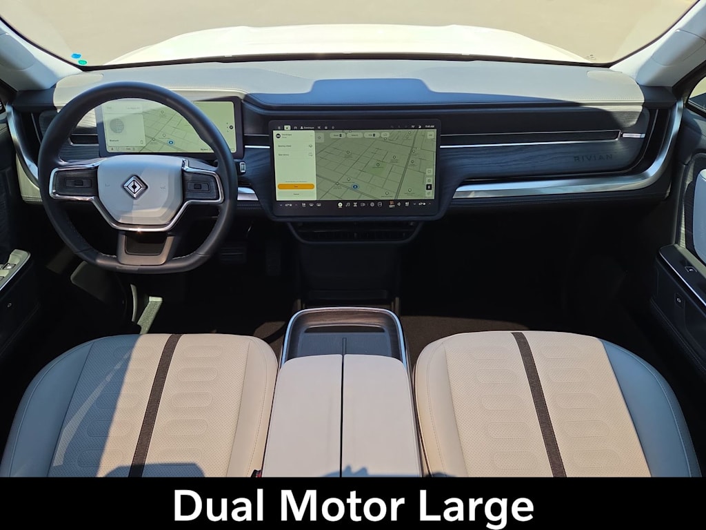 Thumbnail: 2025 Rivian R1S - 9