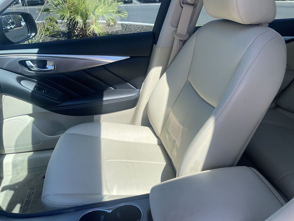 Thumbnail: 2015 INFINITI Q50 - 10