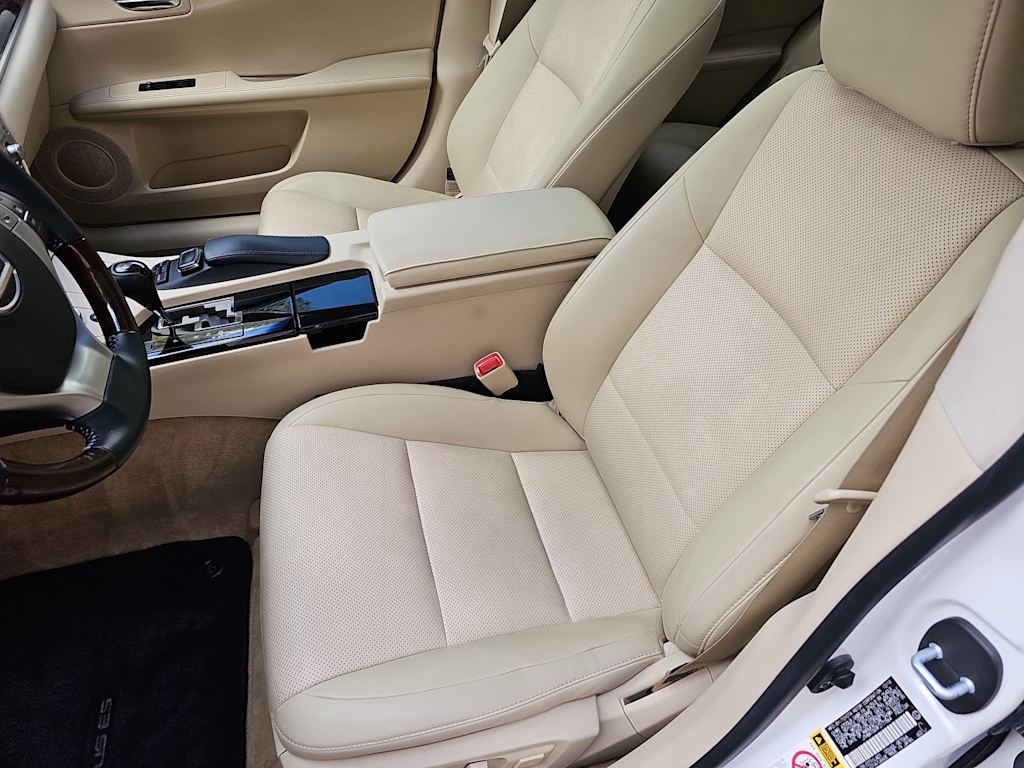 Thumbnail: 2015 Lexus ES - 10