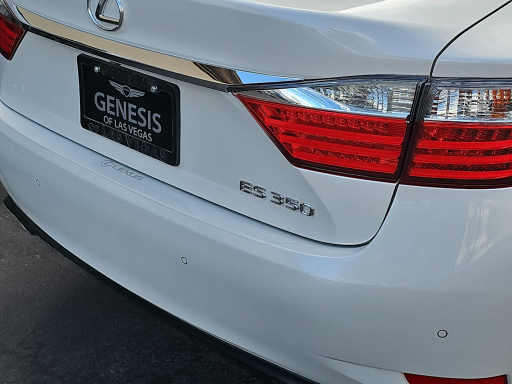 Thumbnail: 2015 Lexus ES - 23