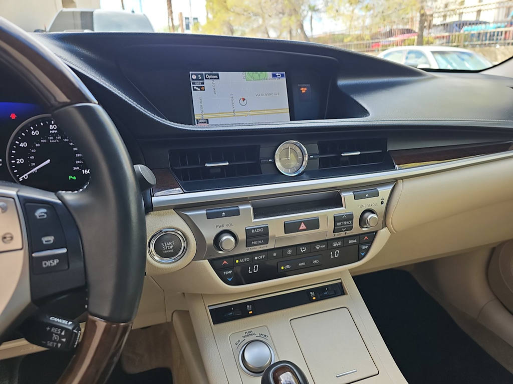 Thumbnail: 2015 Lexus ES - 14