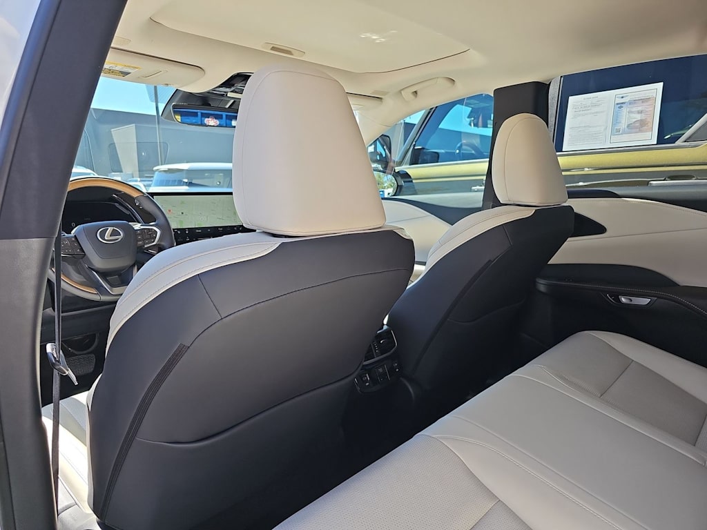 Thumbnail: 2025 Lexus RX - 12