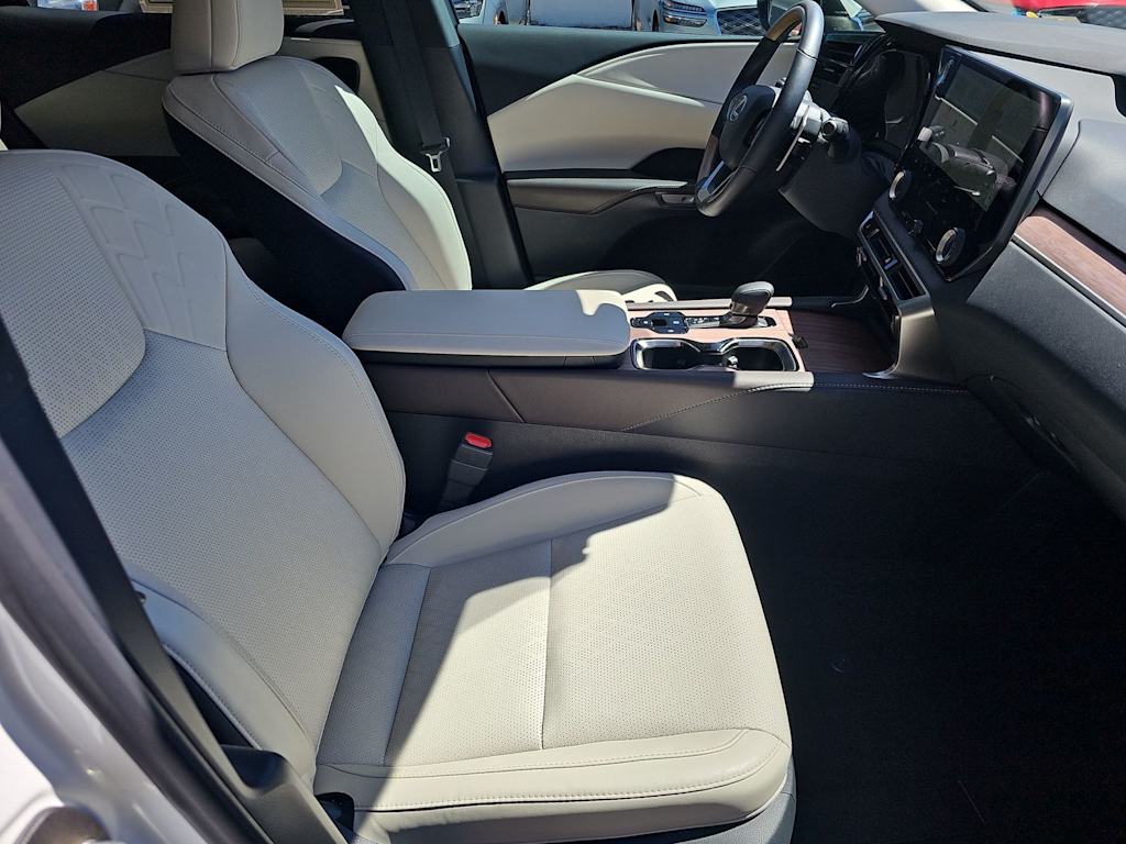 Thumbnail: 2025 Lexus RX - 11