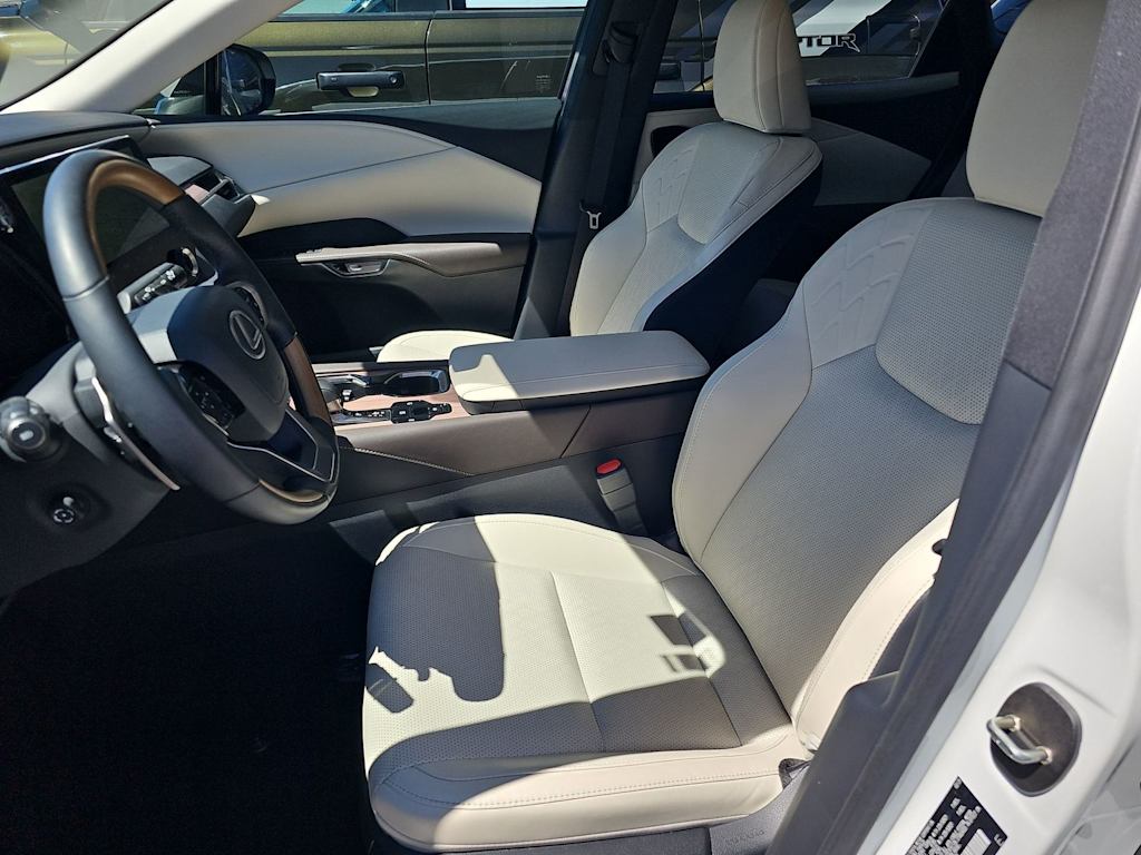 Thumbnail: 2025 Lexus RX - 10