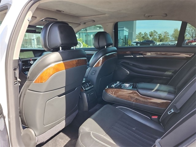 2017 Genesis G90 Premium 12
