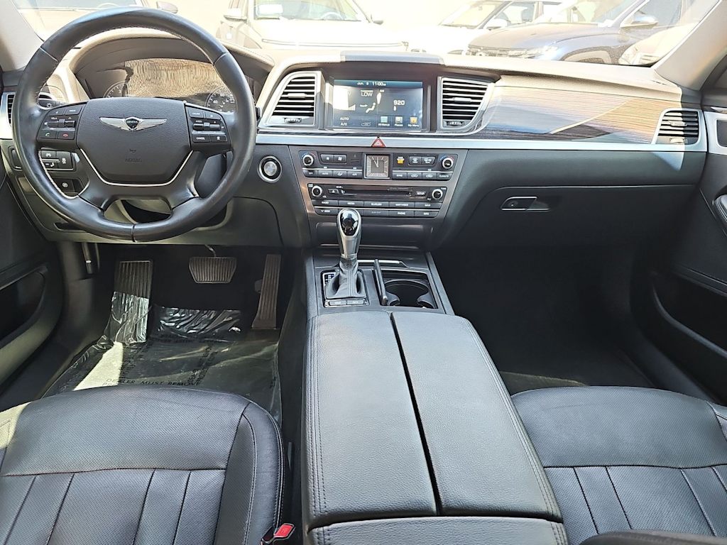 Thumbnail: 2017 Genesis G80 - 9