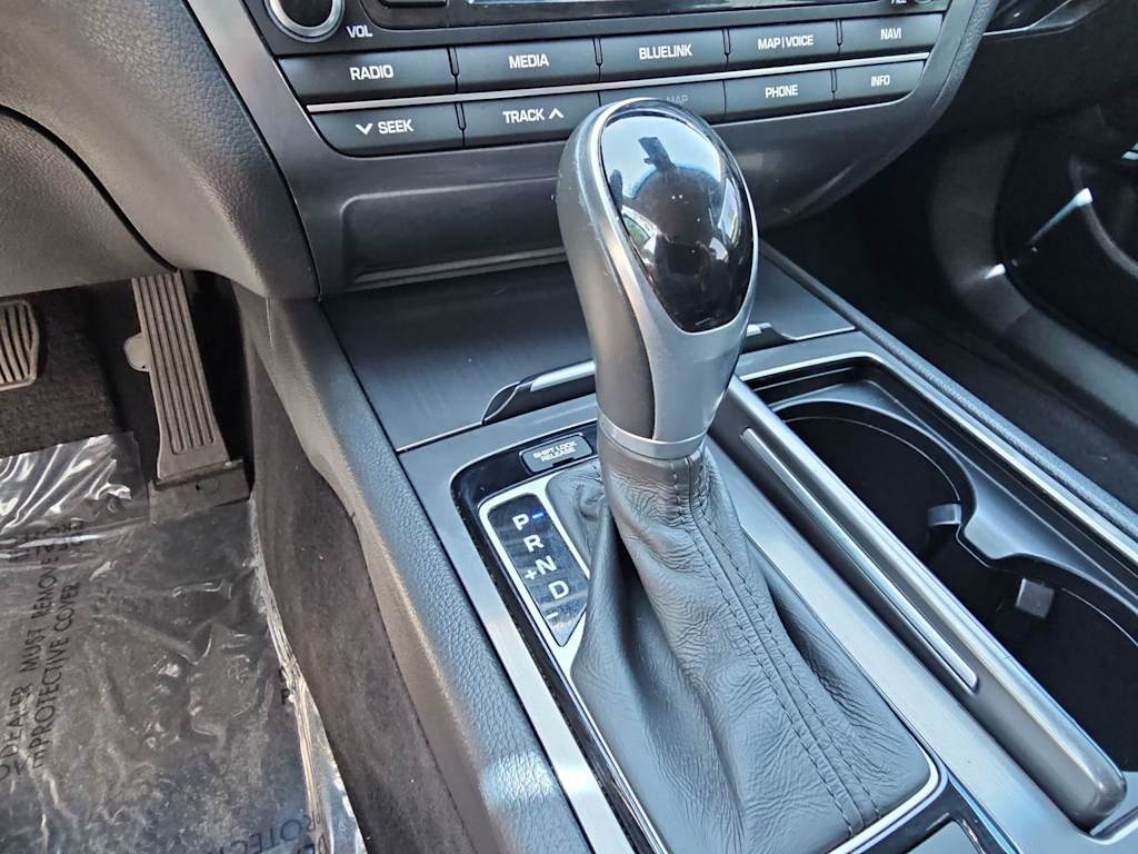 Thumbnail: 2017 Genesis G80 - 15