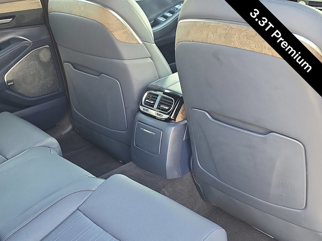 Thumbnail: 2020 Genesis G90 - 23