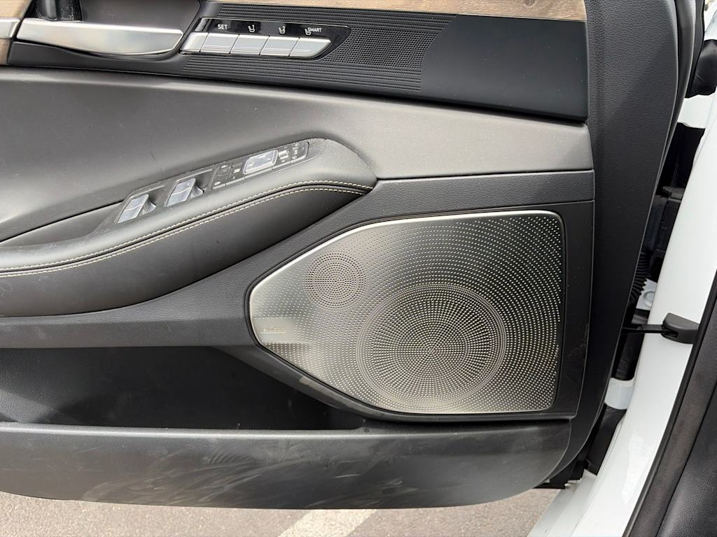 Thumbnail: 2020 Genesis G90 - 19
