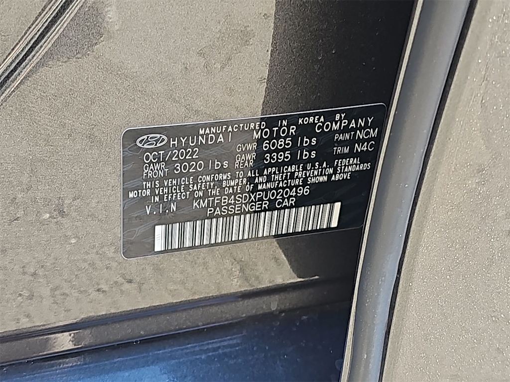 Thumbnail: 2023 Genesis G90 - 12