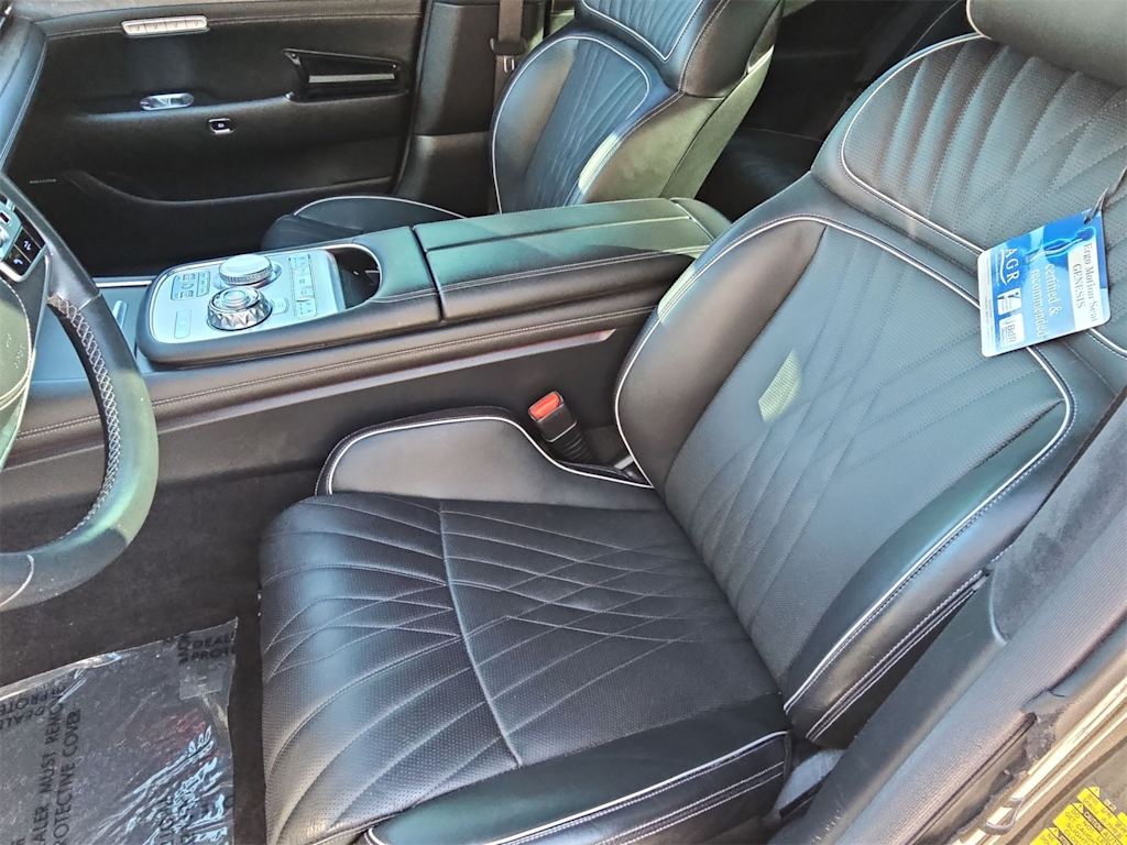 Thumbnail: 2023 Genesis G90 - 8