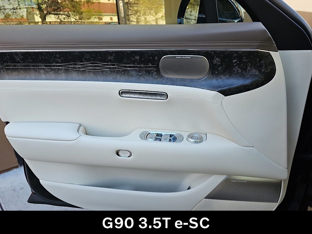 Thumbnail: 2026 Genesis G90 - 27