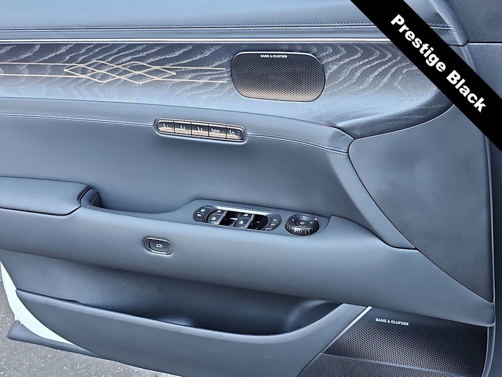 Thumbnail: 2026 Genesis G90 - 28