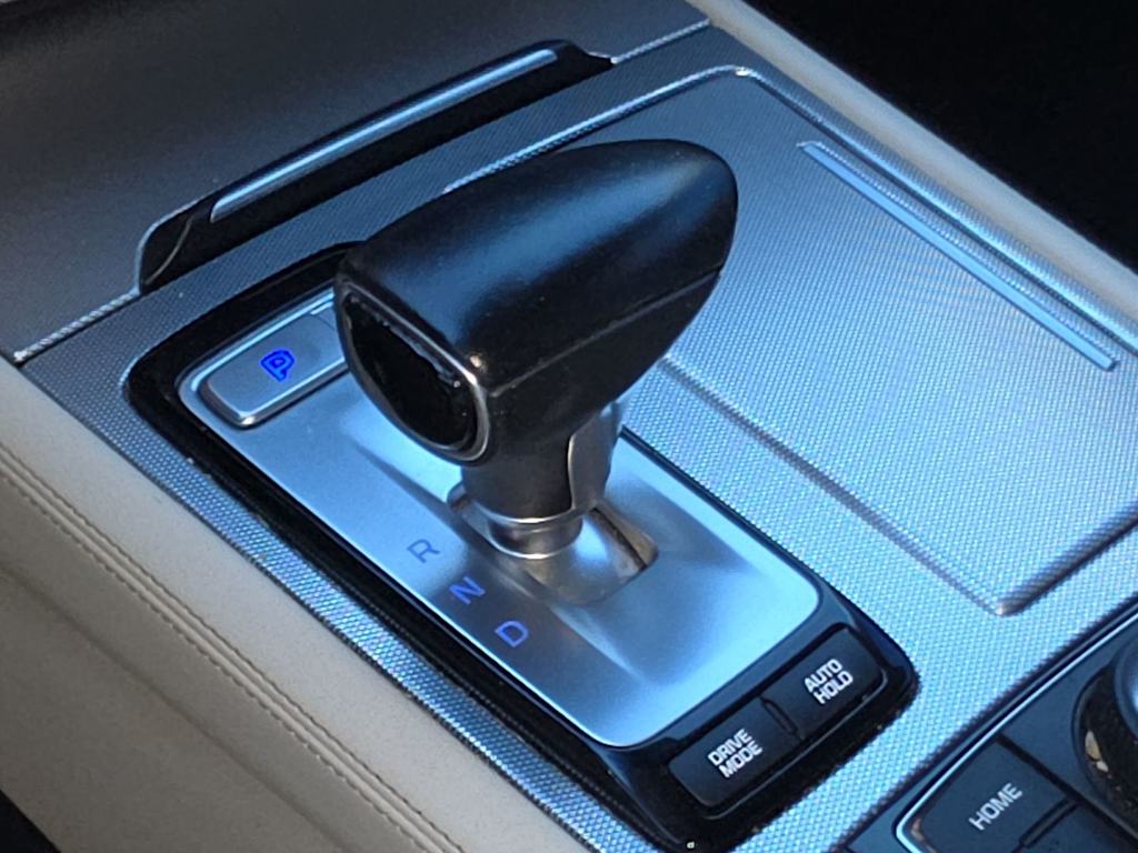 Thumbnail: 2020 Genesis G80 - 24
