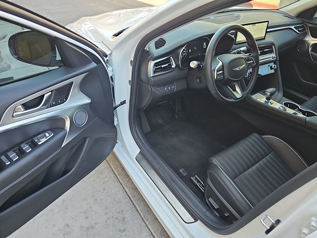 Thumbnail: 2026 Genesis G70 - 2