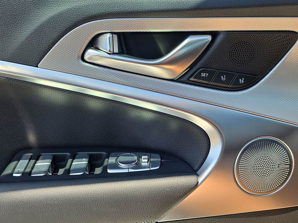 Thumbnail: 2026 Genesis G70 - 30
