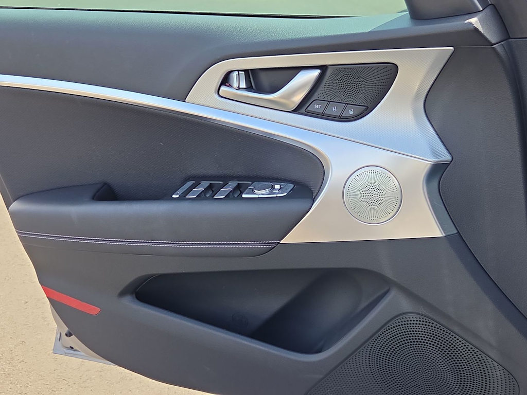 Thumbnail: 2026 Genesis G70 - 28