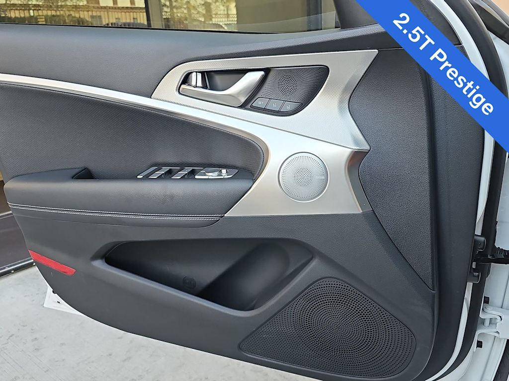 Thumbnail: 2026 Genesis G70 - 26
