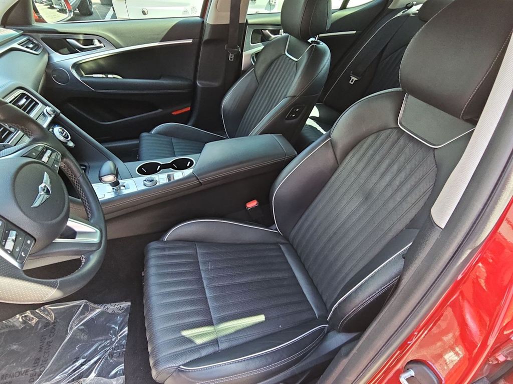 Thumbnail: 2020 Genesis G70 - 11