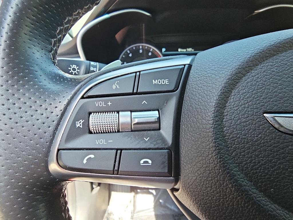 Thumbnail: 2020 Genesis G70 - 28